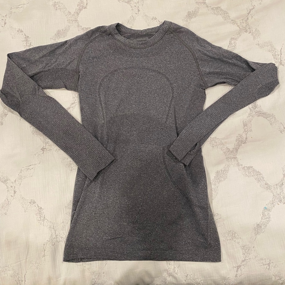 Lululemon bundle - Picture 2 of 5